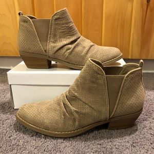 NWT Booties